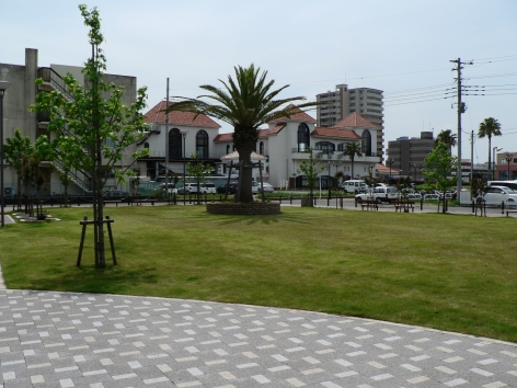 館山駅西口公園