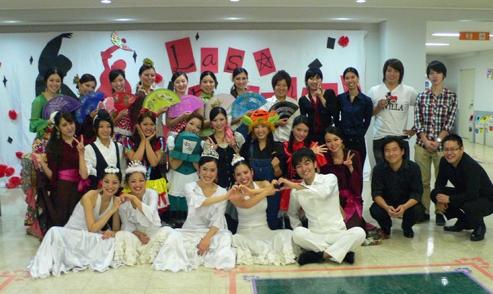 神田外大の学園祭「浜風祭」にて1~4年生とゲストギターリストさんたちと♪