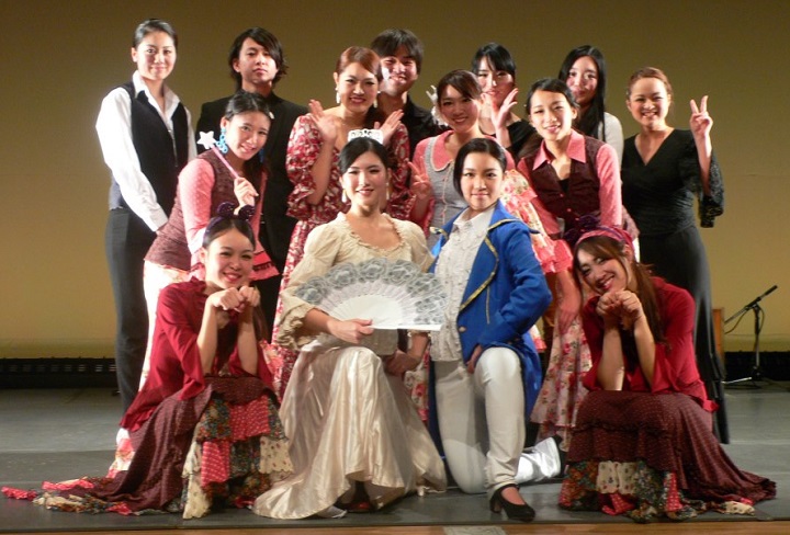 神田外語大学「ミレニアムハウス公演~シンデレラ~」より