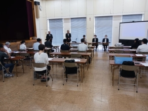 館山商工会議所会頭の挨拶の様子